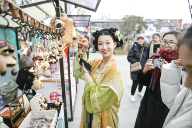 百花洲畔“泮水雅集”小年开市迎客