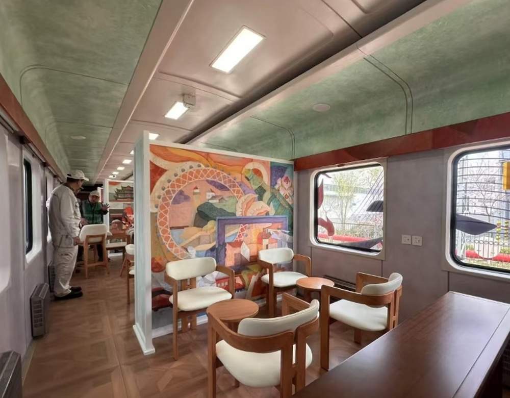 “好客山东·齐鲁1号”旅游列车4月10日首发，沿线经过200多家景区，济南至泰安仅12.5元