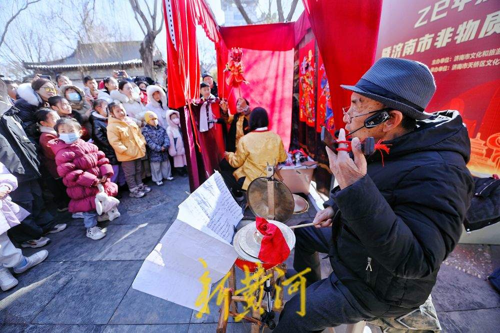 “泉”在济南过大年｜济南五龙潭公园上演“非遗木偶闹新春”