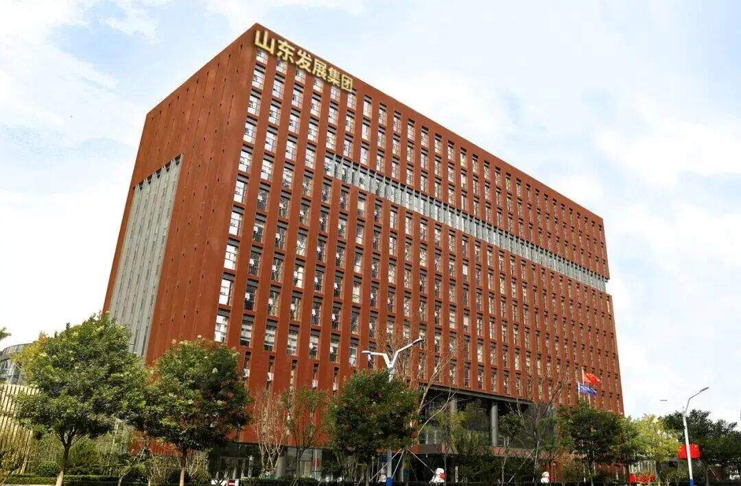 4.29亿元！山东华鹏玻璃股份有限公司遭自家股东母公司山东发展集团旗下企业起诉追偿欠款