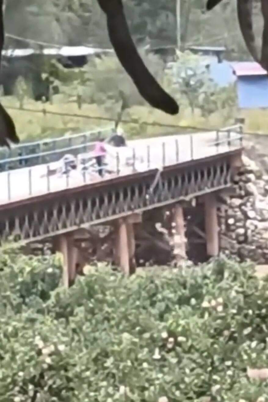 官方回应天水村民举报多车垃圾倒入渭河：已行政立案将顶格处罚，行拘垃圾清运人员，启动追责问责程序