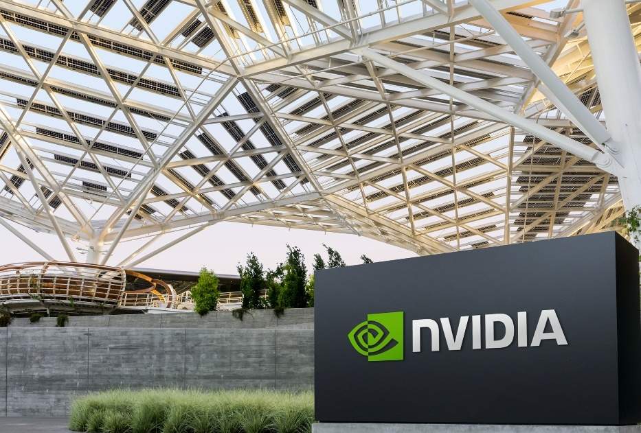 英伟达市值超越苹果