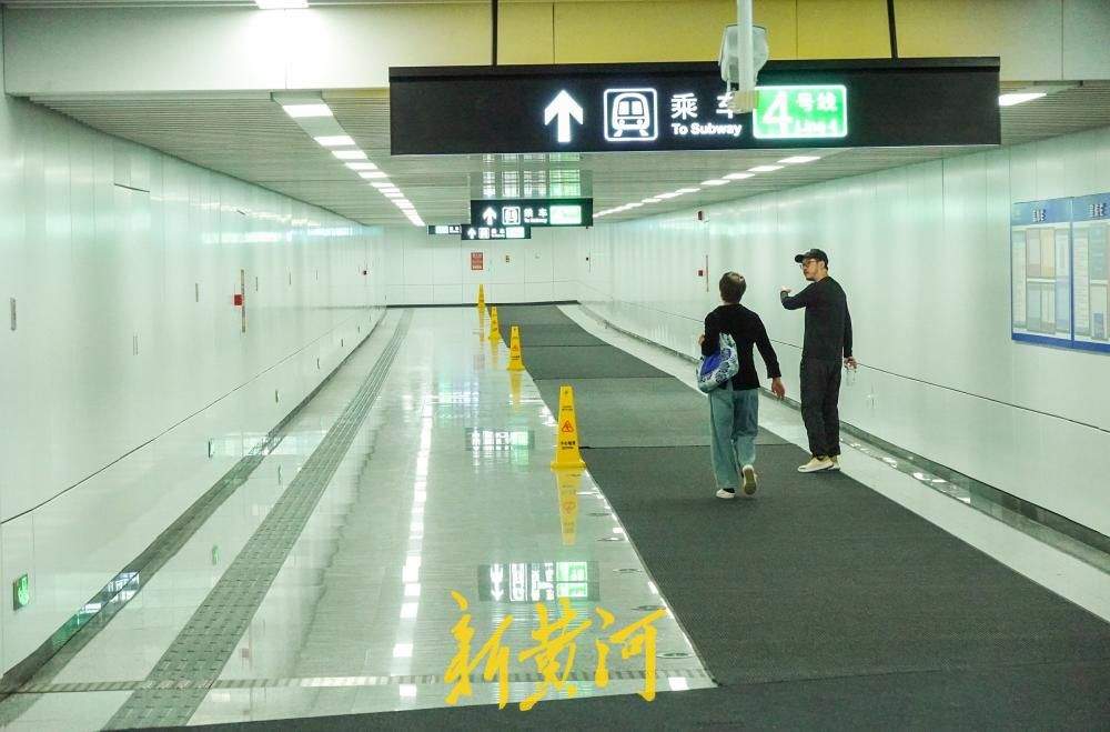 项目强省会｜济南地铁4号线省体育中心站新建出入口正式投用 地下横穿经十路