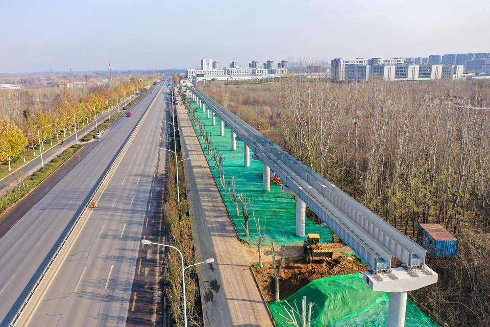 航拍济南高新区云巴建设进展，预计2025年底前通车