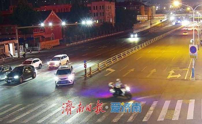 济南街头再现“狂飙” 铁骑5分钟护送危急孕妇就医