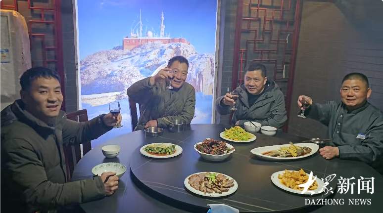 云端之上的守岁人——泰山气象站里的别样除夕