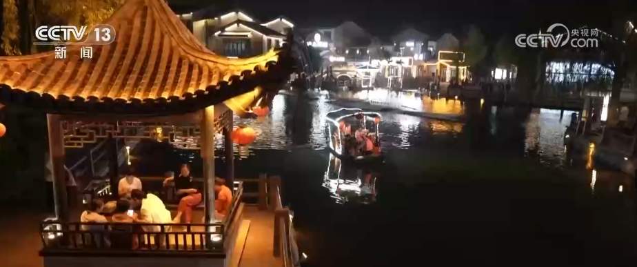 人气火、消费旺！“夜”态万千、场景上“新”助推夏日夜经济热力值飙升