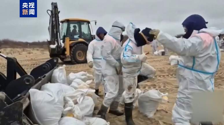 黑海港口城市因海岸发现油污进入紧急状态