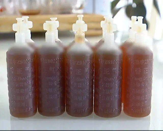 男子喝藿香正气水15分钟后昏厥 “中药冰美式”别再用错了