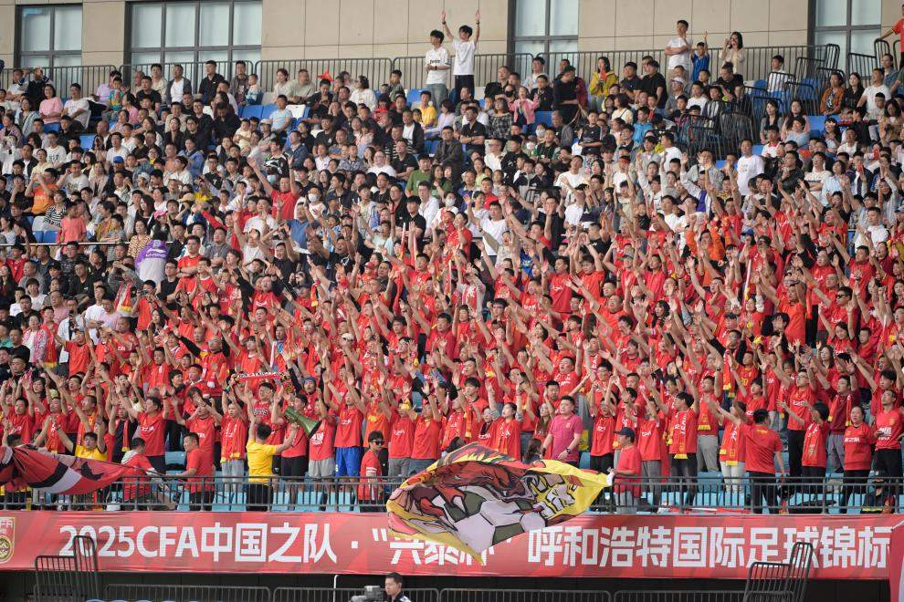 中国U16男足主帅：比赛拼尽全力 目标要放长远