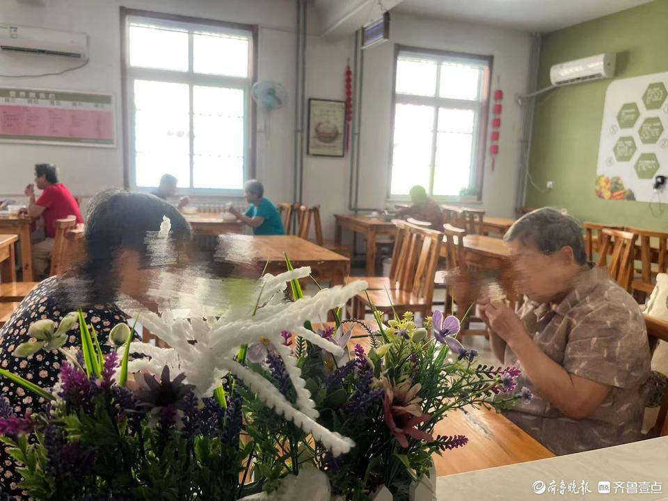 济南这家社区养老机构转型，尝试解救“困在时间里的老人”
