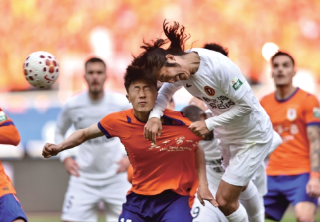 泰山队3:0轻取辽宁铁人迎来新赛季开门红