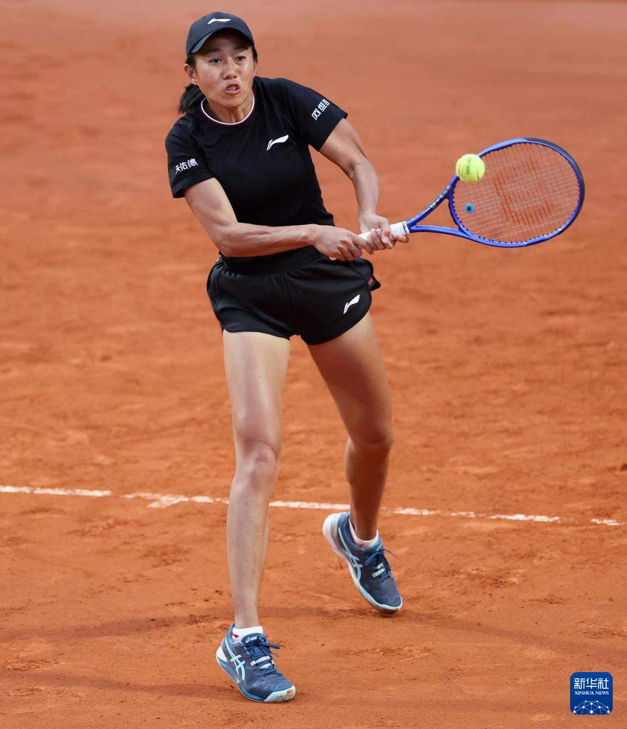 网球——WTA1000罗马站：张帅止步首轮