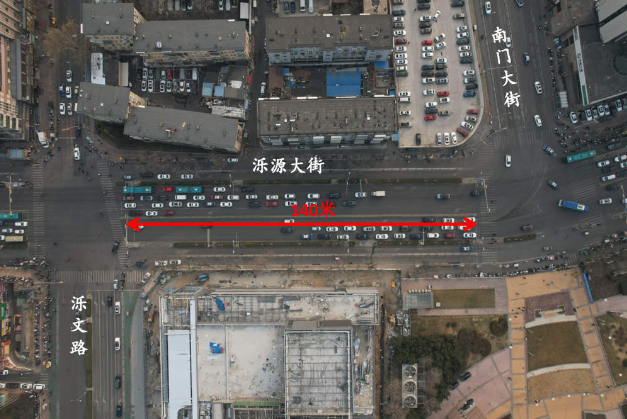 泺源大街与南门大街路口设置可变车道 通行效率提高