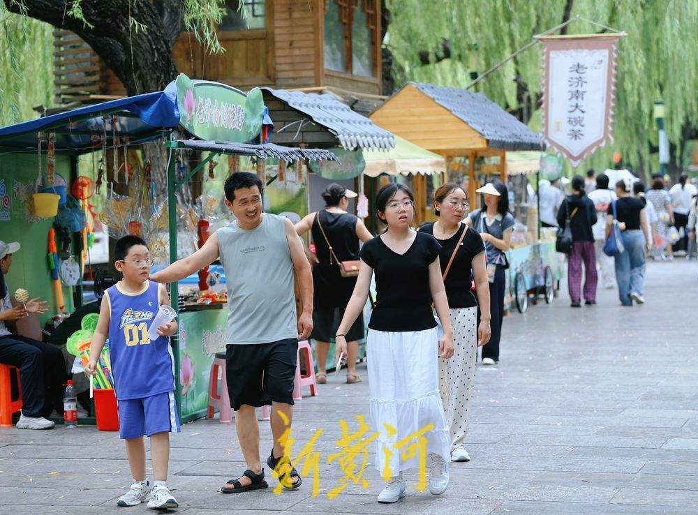 一年四季 泉在济南丨仲夏市集扮靓济南护城河