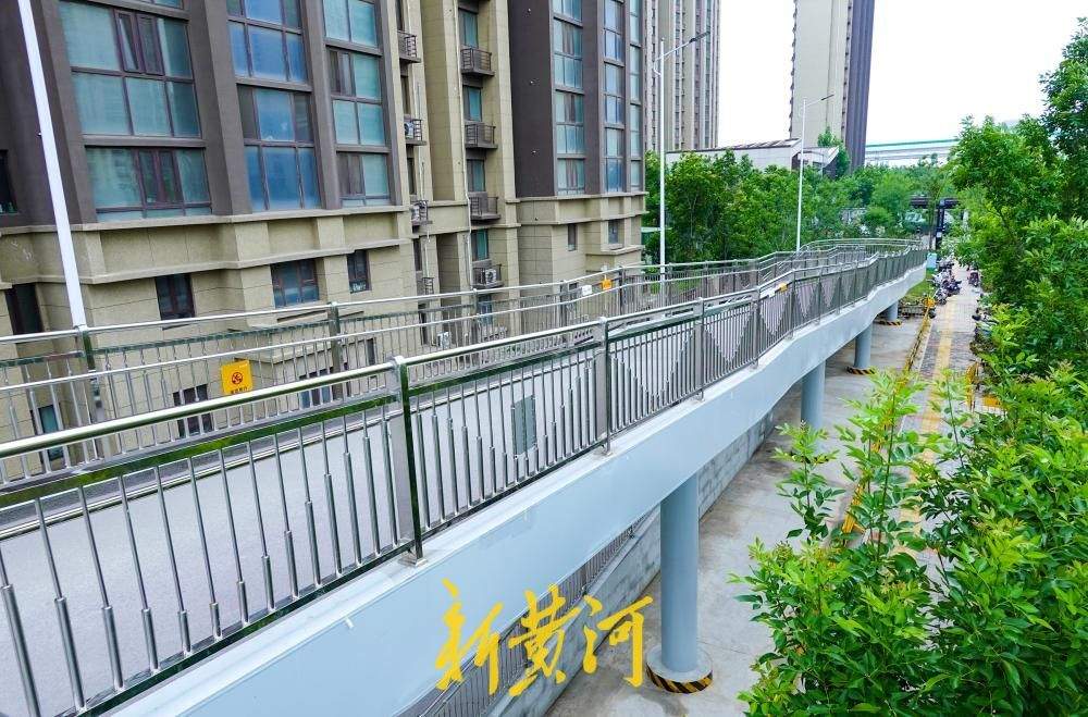 济南：30米折返坡道让非机动车轻松过街