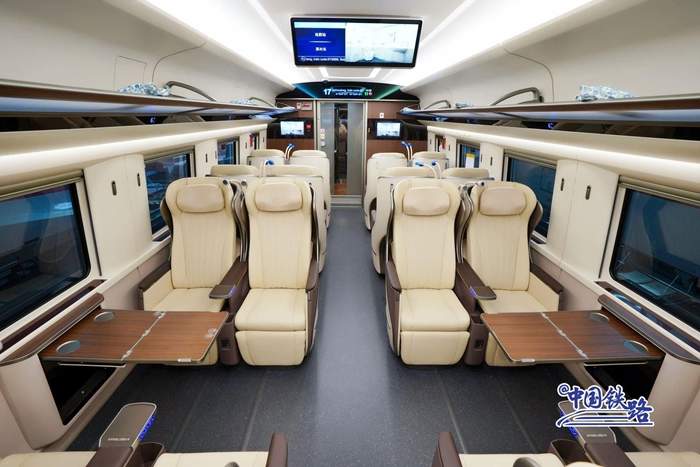 空间更大 席位更多 升级版复兴号智能动车组将上线京沪高铁