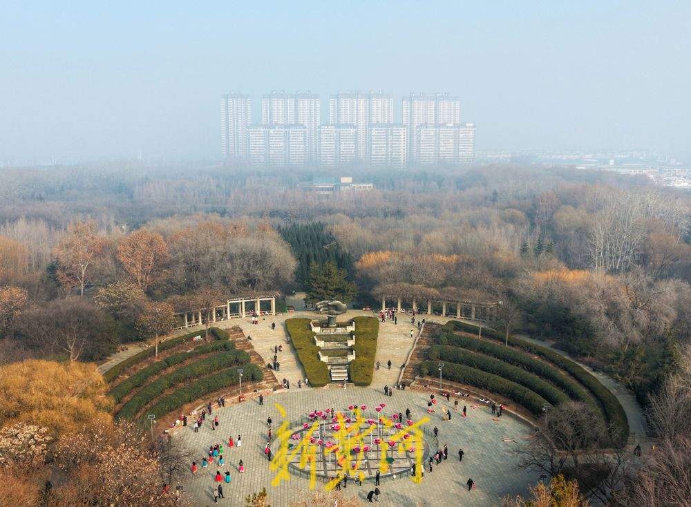 “小寒时处二三九”，寒冷也挡不住老人们健身的热情