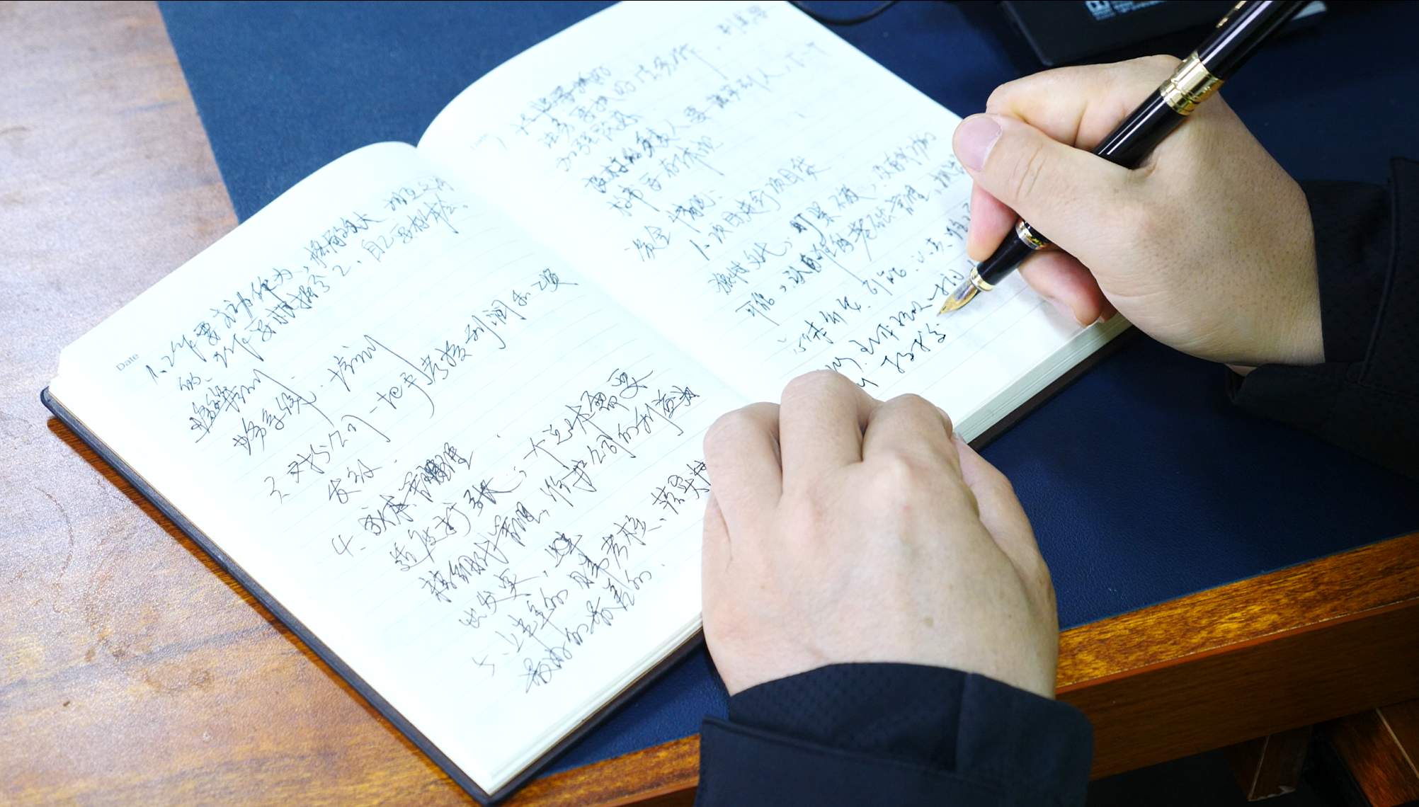 融媒·画像丨历尽千帆，初心如灯——劳模队的优工诀
