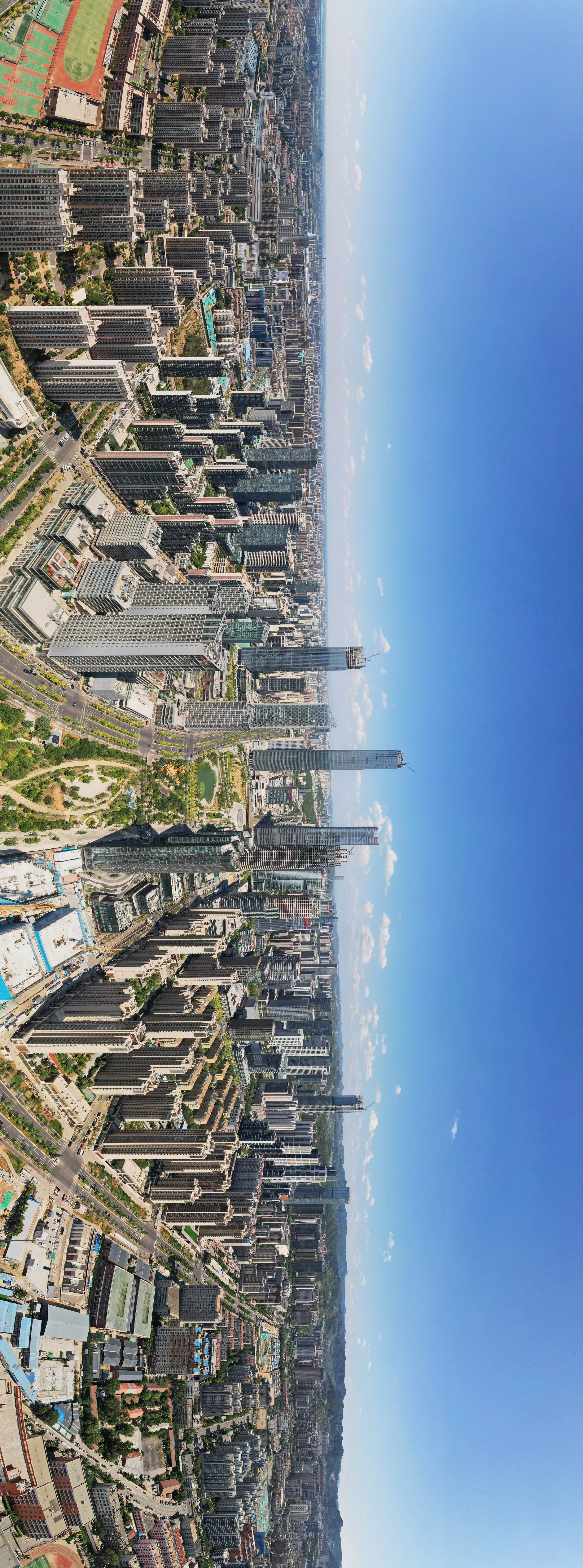 “向云端”瞰济南！澄澈蓝天映照城市发展天际线