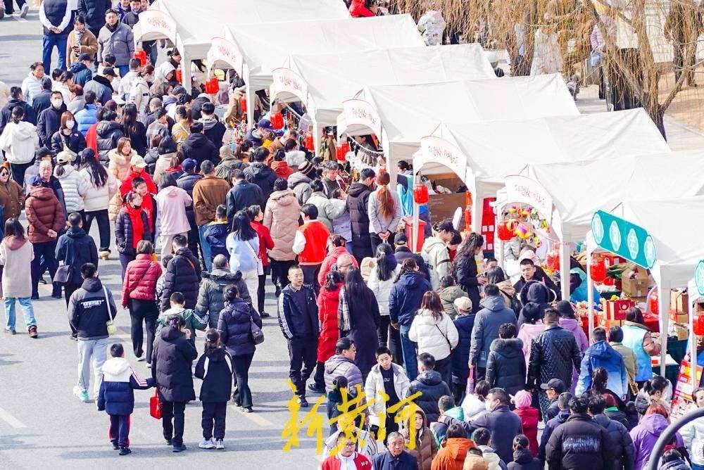 新春“明湖市集”热闹开集,传统与潮流碰撞点亮新春消费