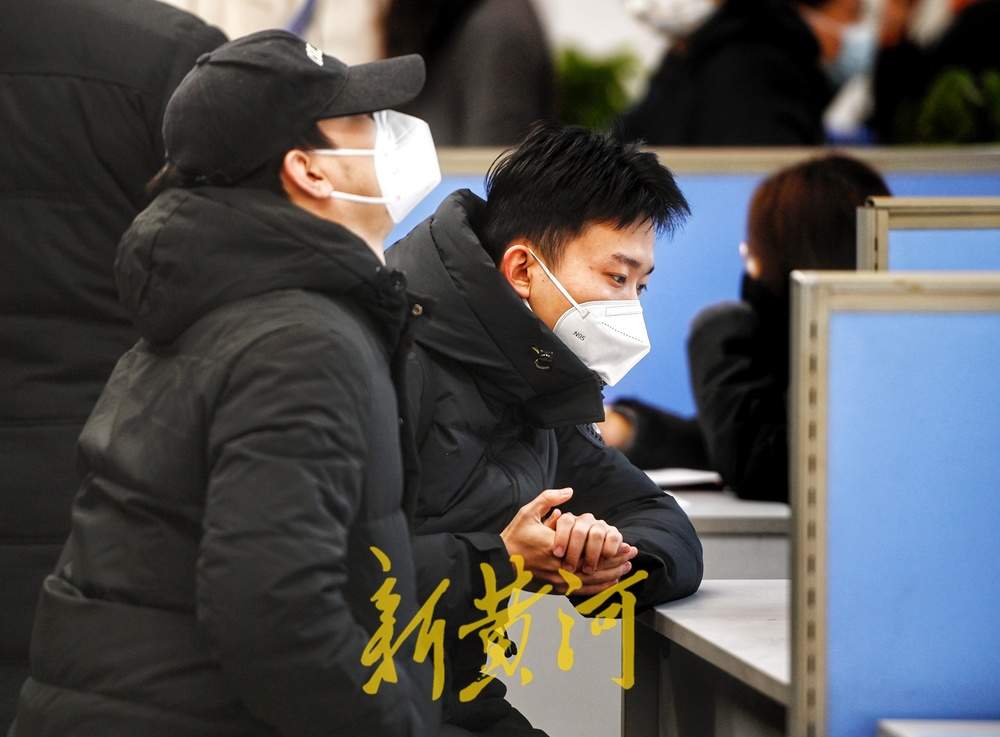 500+岗位来袭！济南春风行动招聘会开启AI带岗新潮流