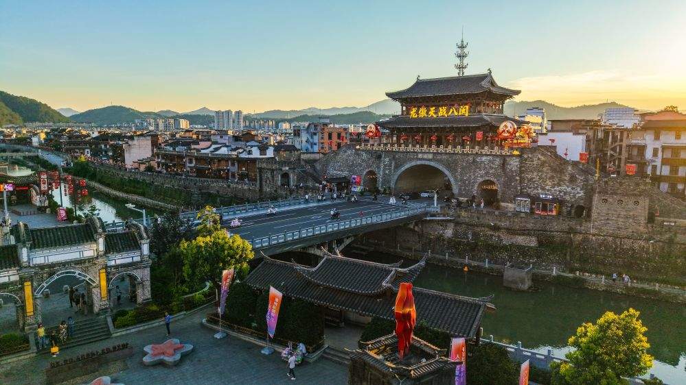 赓续长征精神 奋进复兴征程丨风展红旗物华新——福建长征出发地的故事与新章