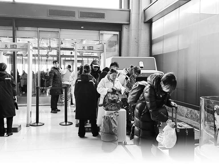 酒能带几瓶 自热锅让吃吗？......这些东西不能上火车