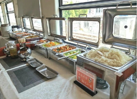 铁路沈阳局推列车自助餐：早餐25元，午晚餐35元