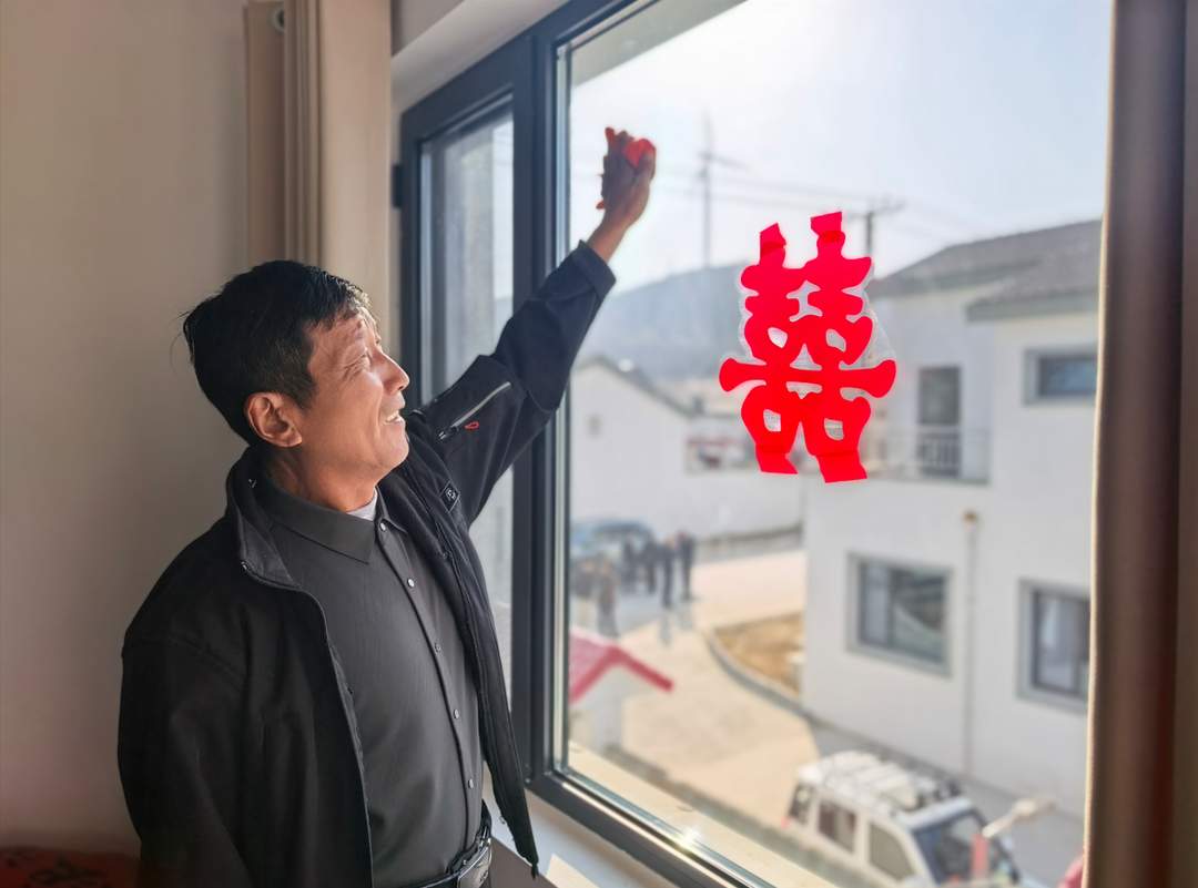 新春走基层·万家灯火丨石门新村的第一个新年