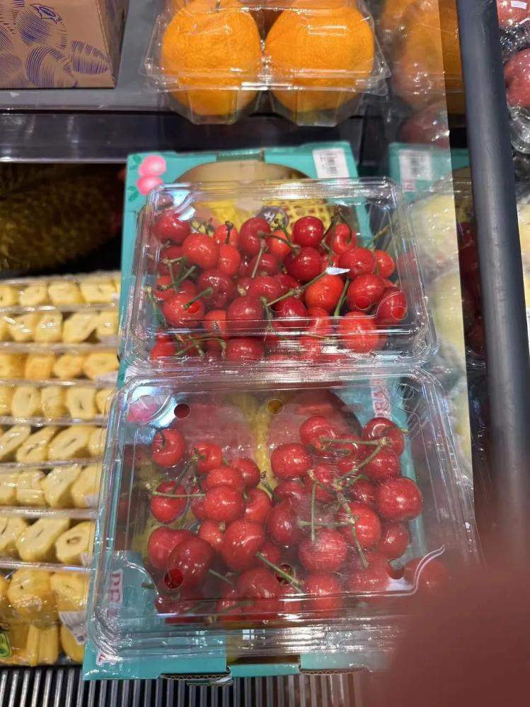 “原来论颗吃，现在论盆买！”樱桃价格腰斩，还会降！