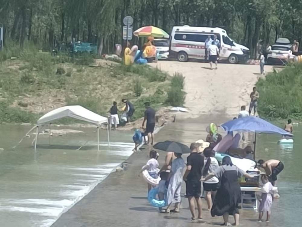 在玉符河四位市民合力救援溺水男子，第三位施救市民已找到！也是济南“老师儿”！