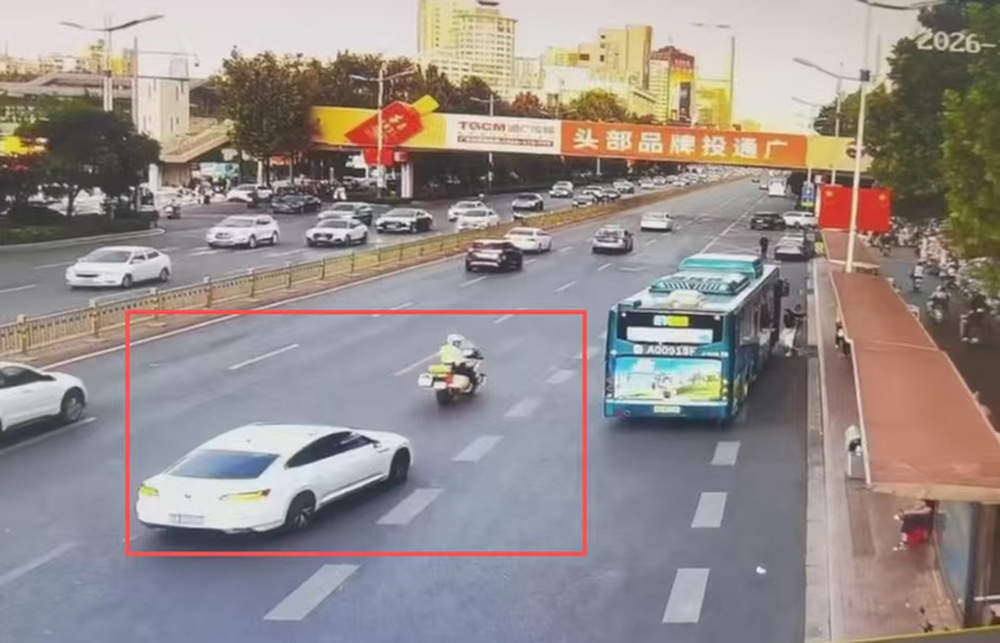 5分钟打通“生命通道”！济南交警紧急护送患儿就医