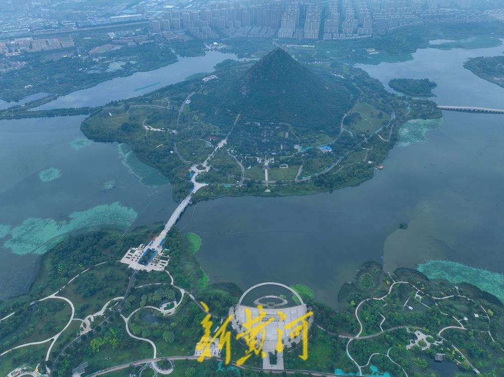 一年四季 泉在济南丨秋雾中华山湖畔如同水墨丹青画