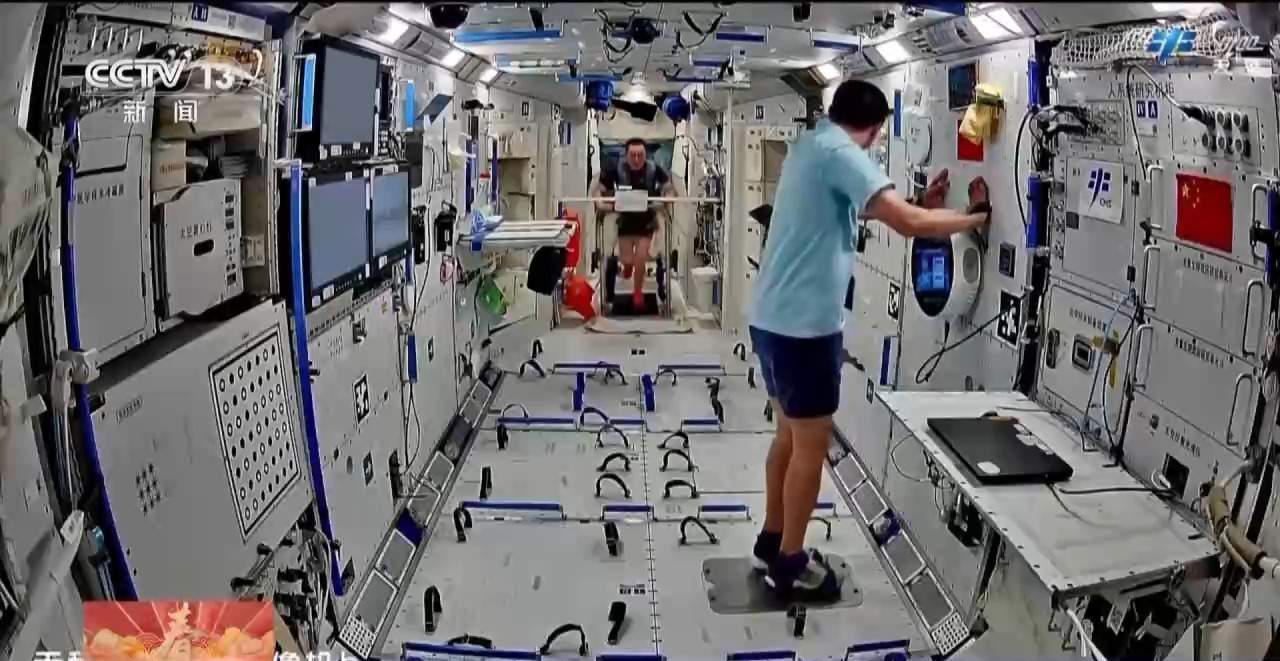 天地同庆 神舟二十一号乘组“天宫春晚”精彩上演