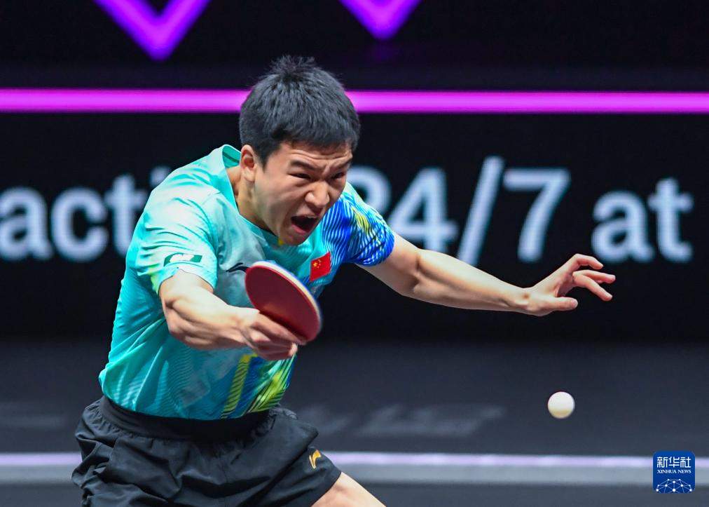 乒乓球——WTT重庆冠军赛：梁靖崑晋级男单16强