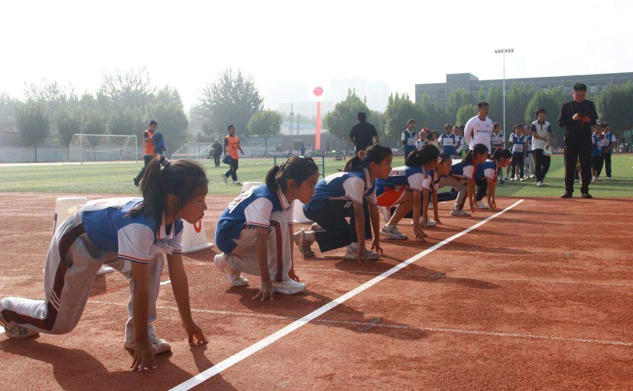 济南市历城区双语实验学校与文苑小学2025秋季田径运动会许圆满落幕