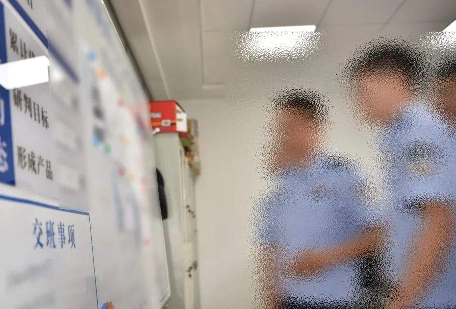 “不能露脸”的获奖者,全网刷屏!