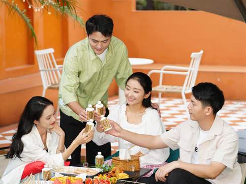 百年糊涂经典小百年以匠心工艺实现“顺口够味”新体验