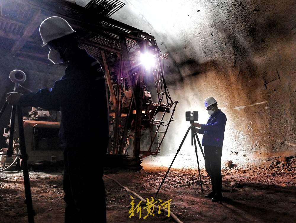 济枣铁路青铜山隧道进入正洞施工阶段,金象山隧道进洞