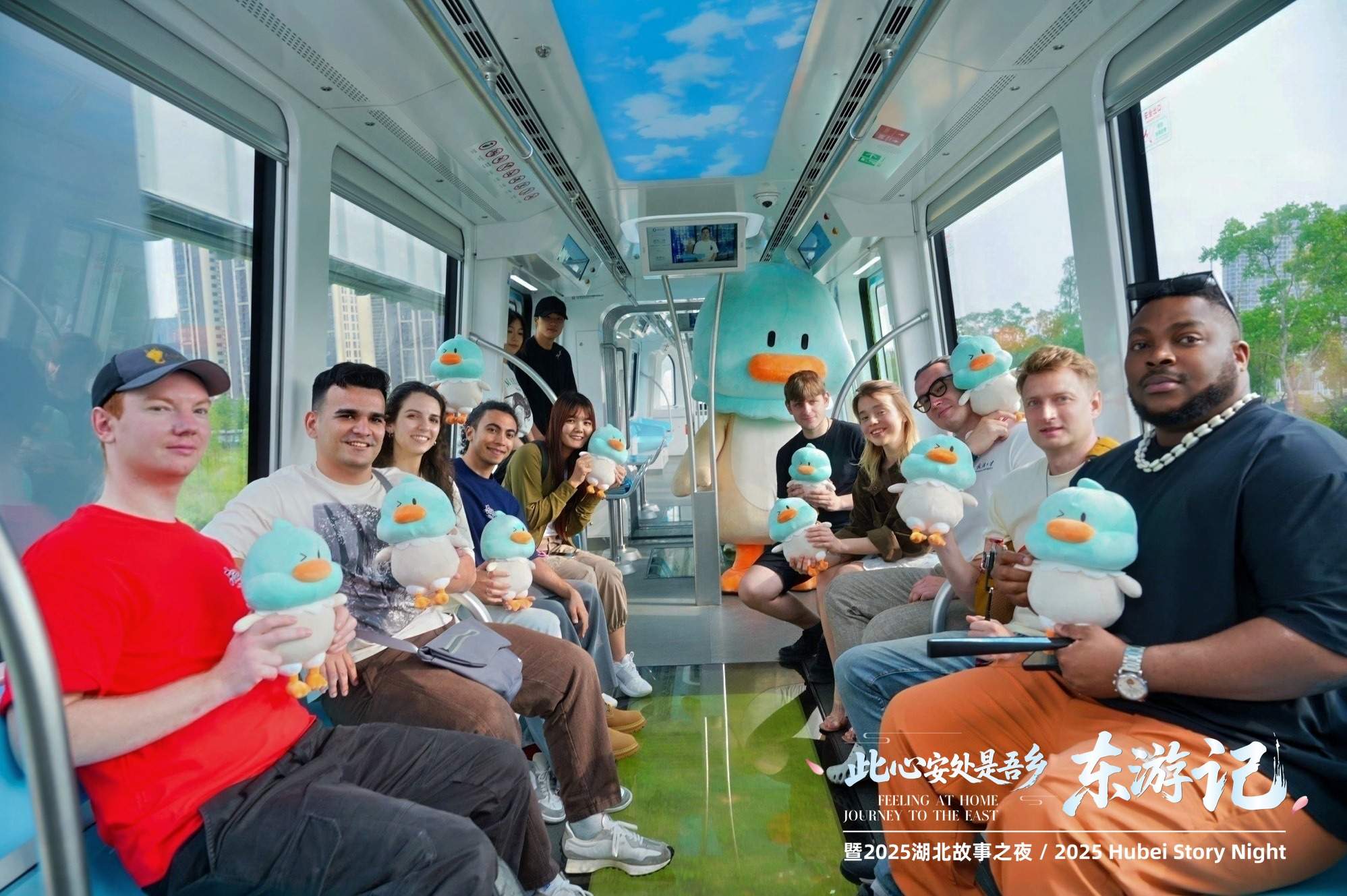 解锁新技能：老外变“老内” 直播带货忙