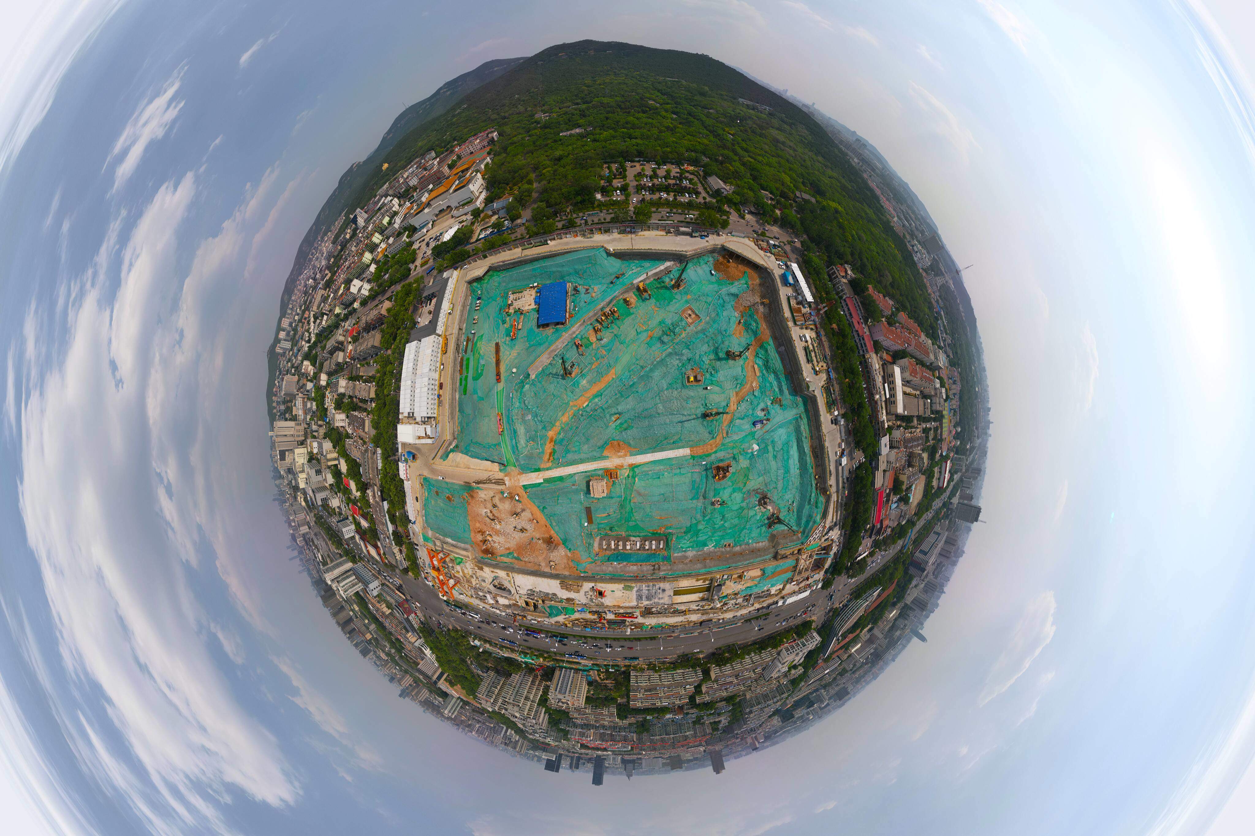 千佛山北广场地下结构施工全面展开 预计2026年6月整体竣工