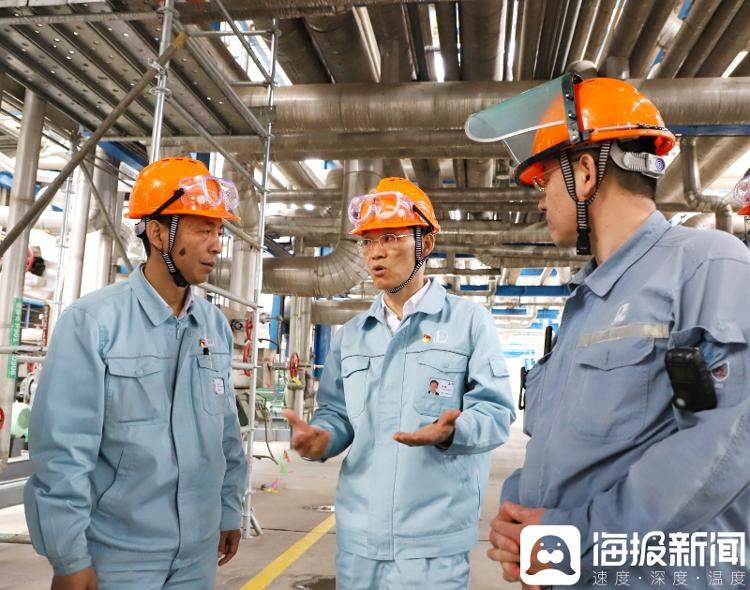 代表委员履职记丨李刚：以责任“炼化”未来 勇当石化潮头逐梦人