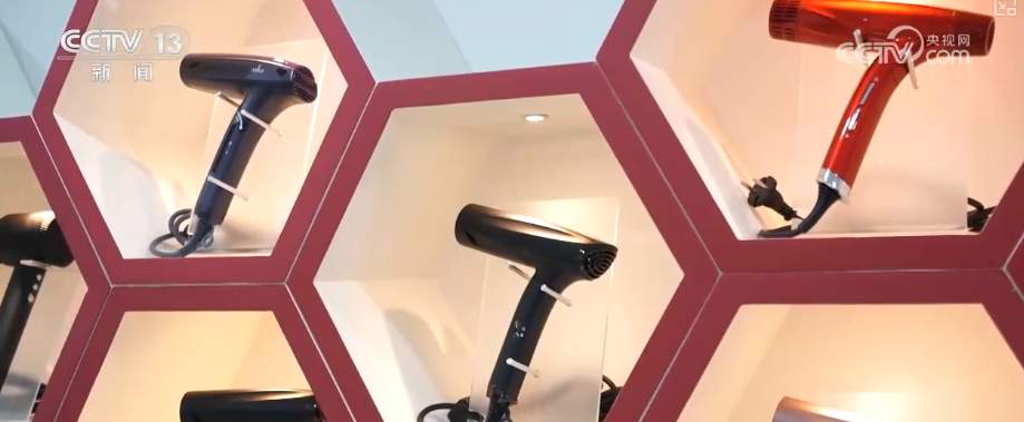 “爆款”“上头”！多维度观察 外贸凭借“硬核支撑”铺开全球贸易“网络”