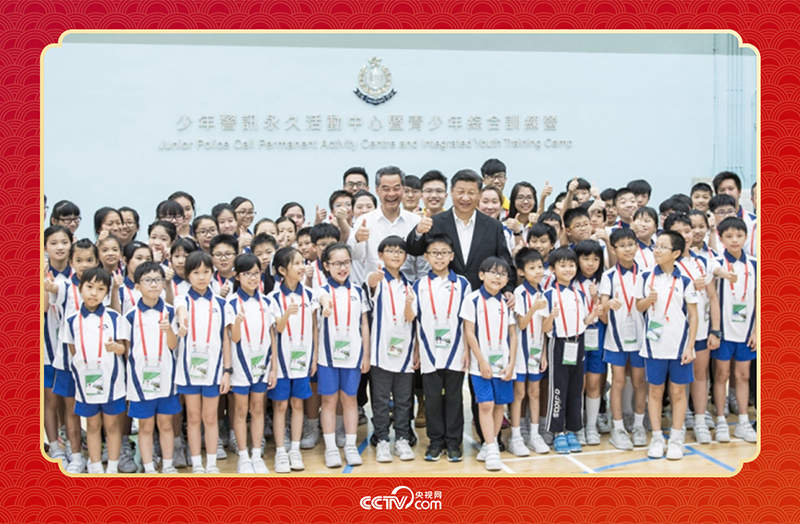 热气腾腾的中国年｜这张新春贺卡 让习近平“很感动”