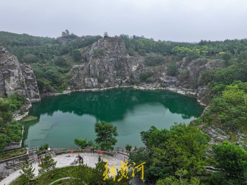 这里藏了个“小天池”！雨后济南卧牛山太治愈了