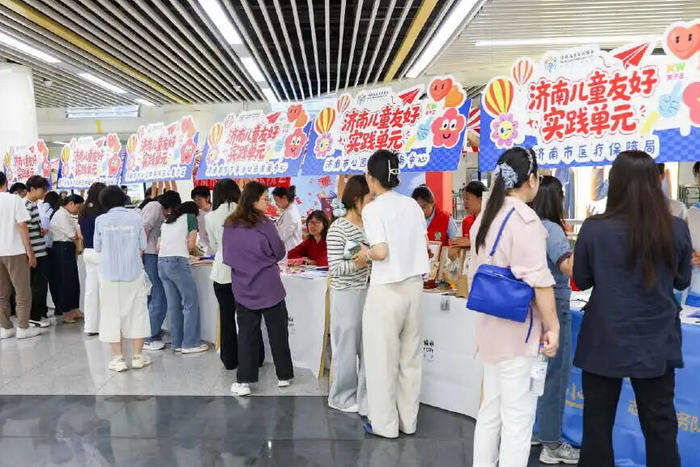 济南100座地铁站化身为“流动的儿童艺术馆”