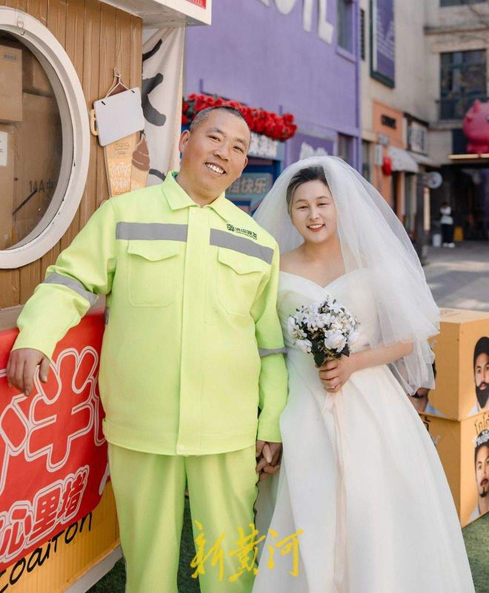 从青丝到白头，39年后他们收获了“迟到的浪漫”