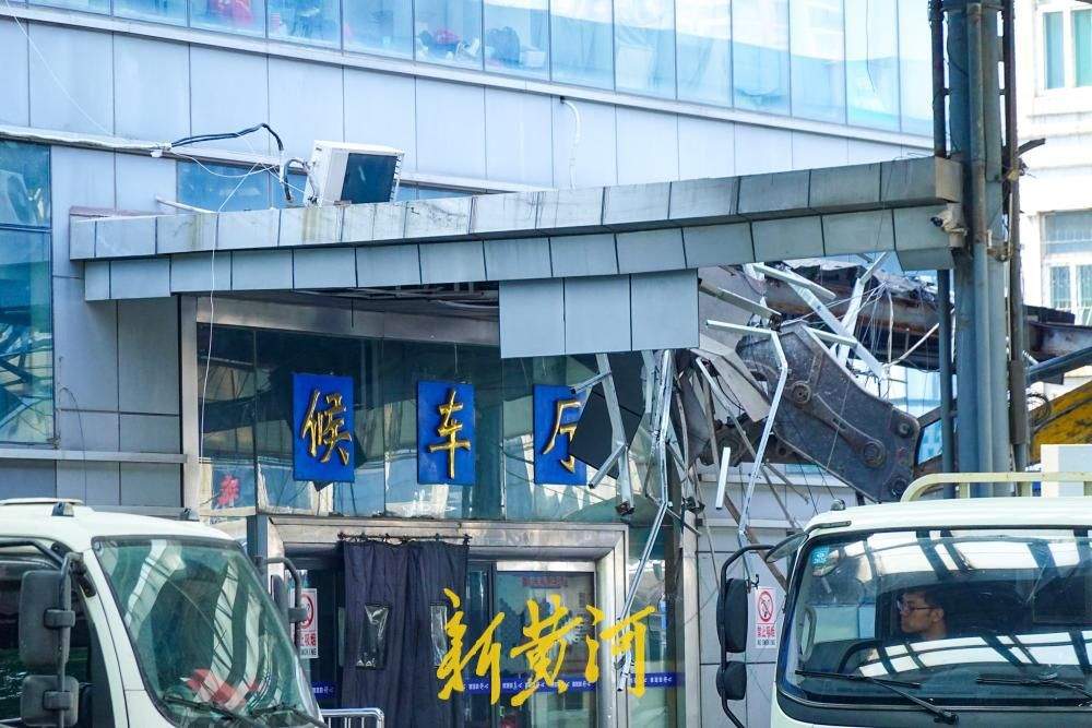 济南火车站南侧两大标志性建筑“退场”