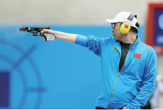 三战奥运 巴黎摘金 李越宏35岁登上人生巅峰